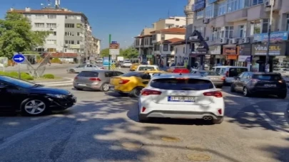 Bursa’da Çekirge Meydanı trafikle boğuşuyor