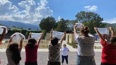 Çimko’dan depremden etkilenen çocuklara   eğitim desteği