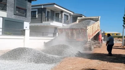 Didim Belediyesi Fen İşleri Müdürlüğü ekipleri yol yapım çalışmalarını tüm hızıyla sürdürüyor