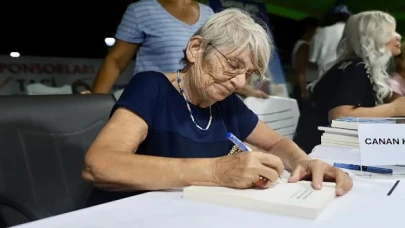 Didim Belediyesi’nin katkılarıyla gerçekleştirilen Altınkum Yazarlar Festivali birbirinden değerli yazarları konuk etmeye devam ediyor