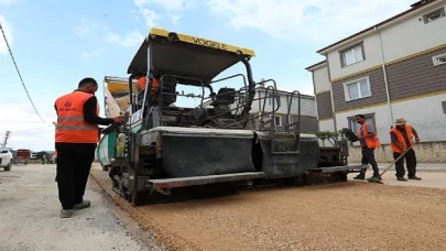 Ertuğrulgazi Mahallesinde Tretuvar Ve Yol Kaplama Çalışmaları Sürüyor