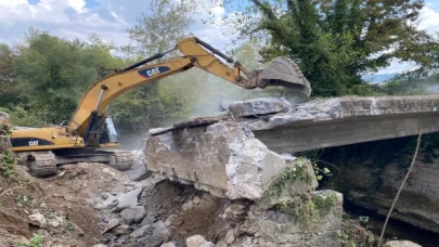 Kocaeli’de Tatarahmet Köyü Köprüsü yıkıldı, yenisi yapılıyor