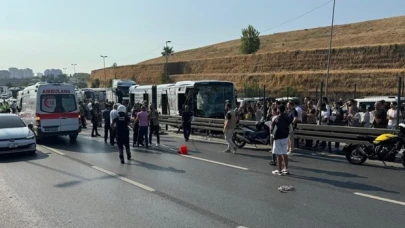 Küçükçekmece'de metrobüs kazası: 1 kişi yaşamını yitirdi, 35 kişi yaralandı