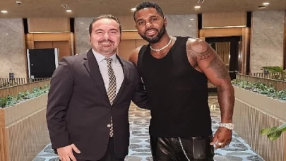 Müziğin dahi çocuğu Jason Derulo Türk kahvaltısına hayran kaldı