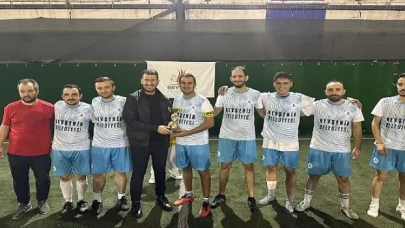 Nevşehir Belediyesi Gençlik ve Spor Hizmetleri Müdürlüğü tarafından düzenlenen Birimler Arası Futbol Turnuvası’nın şampiyonu İşletme ve İştirakler Müdürlüğü oldu.