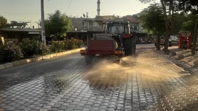 Salihli Belediyesi Kırsal Mahallelerde Yol Bakım ve Temizlik Çalışması Gerçekleştirdi