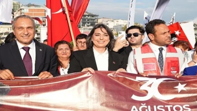 Üsküdar’da 30 Ağustos Zafer Bayramı Coşkuyla Kutlandı