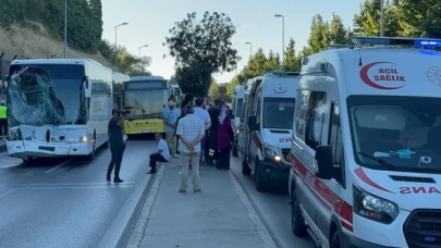 Üsküdar'da İETT otobüsüne çarpan şehirlerarası yolcu otobüsündeki 3 kişi yaralandı