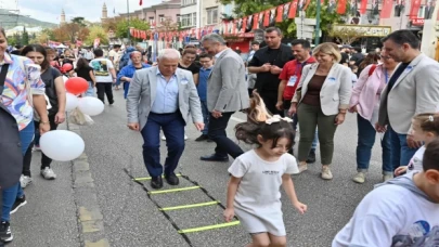 Bursa Heykel’de çocuk sesleri yankılandı