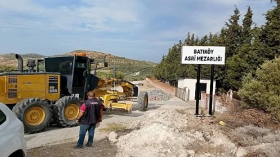 Didim Belediye Başkanı Hatice Gençay, Batıköy Mahallesi’nde uzun yıllardır yapılmayan yolun yapımını başlattı. Çalışmalar tüm hızıyla devam ediyor.