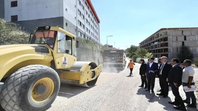 Fatih Mahallesinde Yeni Yollara Sathi Kaplama Yapılıyor