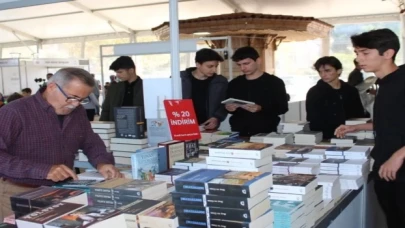 Gemlik Kitap Limanı kapılarını açıyor