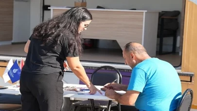 İstanbul Büyükşehir Belediyesi (İBB) Mobil İstihdam Ofisi, Üsküdar’da iş arayanlarla buluştu