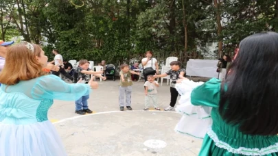 İzmitli minikler Kapanca Sokak Festivalinde doyasıya eğleniyor 