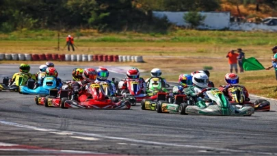 Karting 4. ayakta nefes kesen mücadele