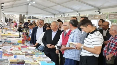 Küçükçekmece Belediyesi’nin düzenlediği ikinci Kitap Günleri başladı.