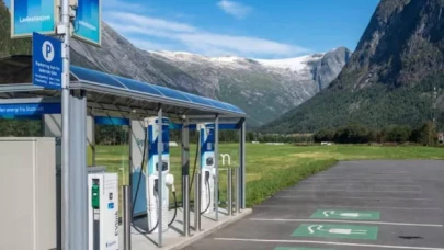 Norveç'te ilk kez elektrikli araç sayısı, benzinli araç sayısını geçti