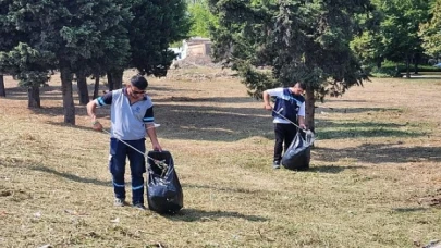 Park ve bahçelerde sonbahar temizliği