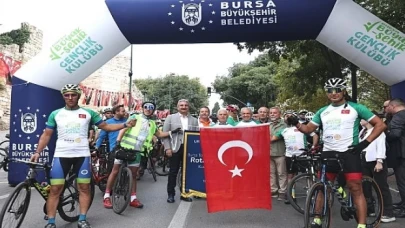 “Tophane-Nilüfer-Mudanya Bisiklet Turu”yla yeşile pedalladılar