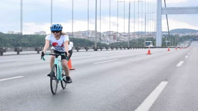 Ünlü oyuncu Avrupa’dan Asya’ya pedal çevirerek geçti