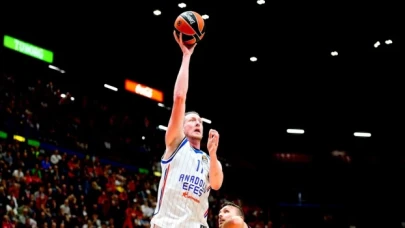 Anadolu Efes, Emporio Armani Milan’ı 96-84 yenerek 3. galibiyetini aldı