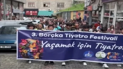 Artvin Borçka’da Tiyatro Festivali ile üçüncü buluşma