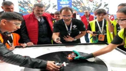 Bakan Tekin, MEB Robot Yarışması’nda