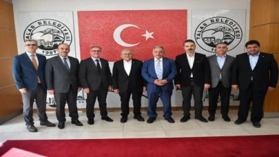  Başkan Büyükkılıç’tan Talas Belediye Başkanı Yalçın’a ziyaret