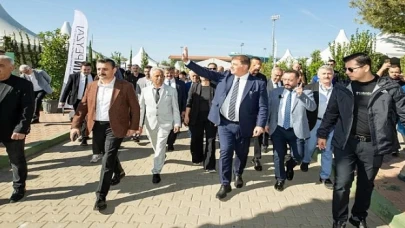 Başkan Tugay: Birlik ve beraberlik içinde bu kumpasları darmadağın edeceğiz