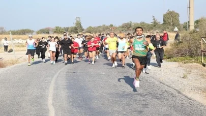 Çiğli’de &apos;Cumhuriyet Koşusu’ coşkusu yaşandı