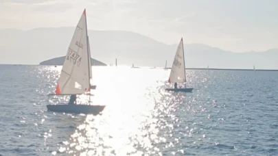 Foçalı yelkenciler doğdukları topraklarında yarıştı