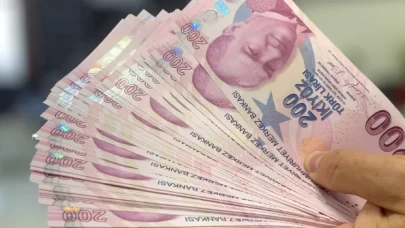 Her iki banknottan biri 200 TL