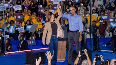 Kamala Harris ve Obama, Georgia mitinginde ilk kez aynı sahneyi paylaştılar