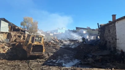 Konya Milletvekili Hakan Özer, Doğanbey’deki yangın bölgesinde