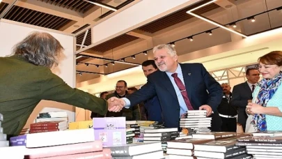 Lüleburgaz’da 2. Kitap ve Edebiyat Fuarı başladı