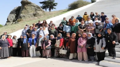 Manisa Ahmetlili kadınlarından şehrin tarihi mekanlarına ziyaret