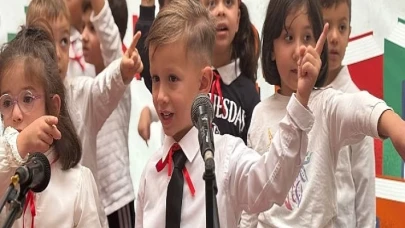 Bayrampaşalı miniklerden fuarda mini konser