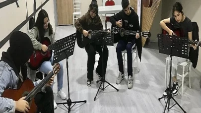 Dilovası’nda Müzik Kursları İlgi Odağı Oldu