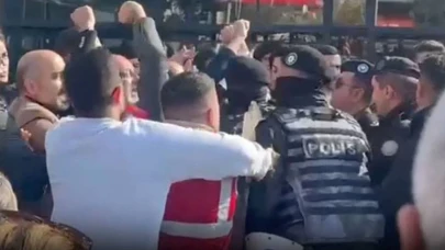 Esenyurt'ta CHP'nin 'kayyum' protestosuna polisten müdahale