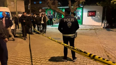 İzmir'de silahlı saldırı: 3 polis yaralandı, saldırgan yakalandı