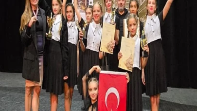 Kemer’in dansçılarından büyük başarı