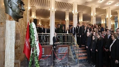 Saat Dokuzu Beş Geçe İstanbul Metrosu