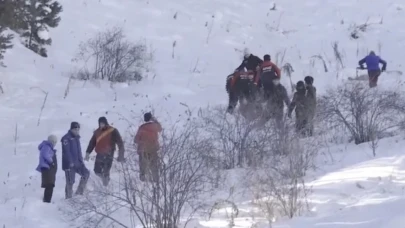 Kar altında mahsur kaldılar: Ölü ve yaralılar var