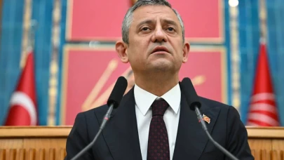 Özgür Özel'den "en düşük emekli aylığı" için çağrı: Gelin bu kötülüğe sessiz kalmayalım