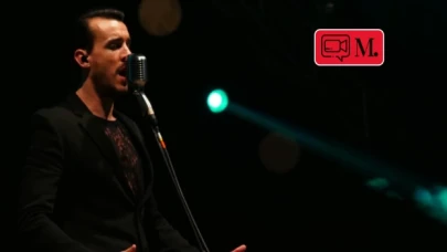 'Burası çiftleşebileceğiniz bir konser değil' diyen Cem Adrian'dan açıklama geldi