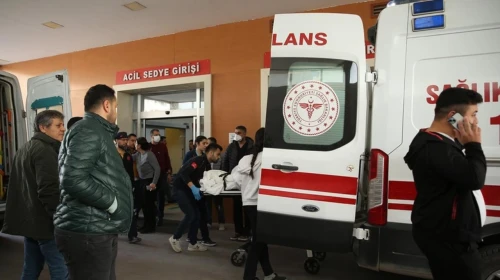 Hatay'da meydana gelen hastane yangınında tahliye çalışmaları sürüyor