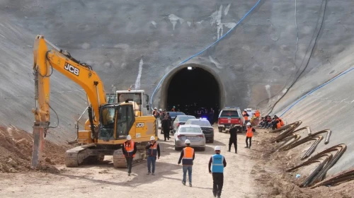 Kayseri Kocasinan'da hızlı tren şantiyesinde kaya düşmesi: 1 işçi hayatını kaybetti