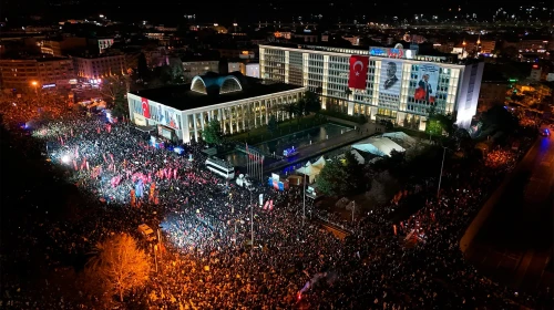 İstanbul'a giriş çıkışlara kısıtlama getirildi: Eylem yasağı 27 Mart tarihine kadar uzatıldı!