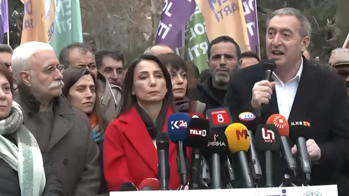 DEM Parti’den kayyum protestosu: “Seçme ve seçilme hakkımız gasp ediliyor”