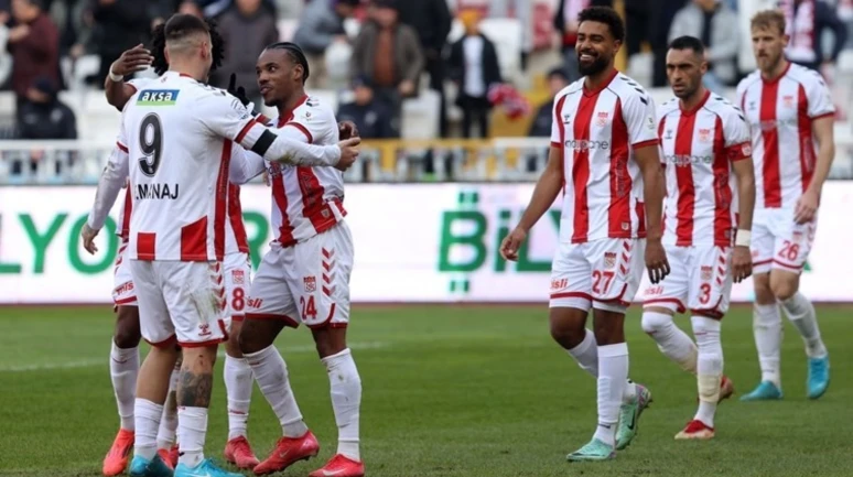 Sivasspor, rakibini 5 golle yenerek galibiyet özlemini sonlandırdı!